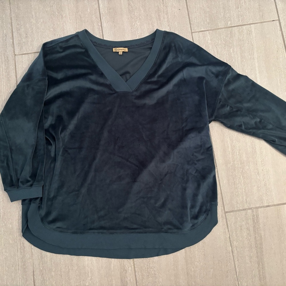 Democracy Velvet V-Neck Top XL